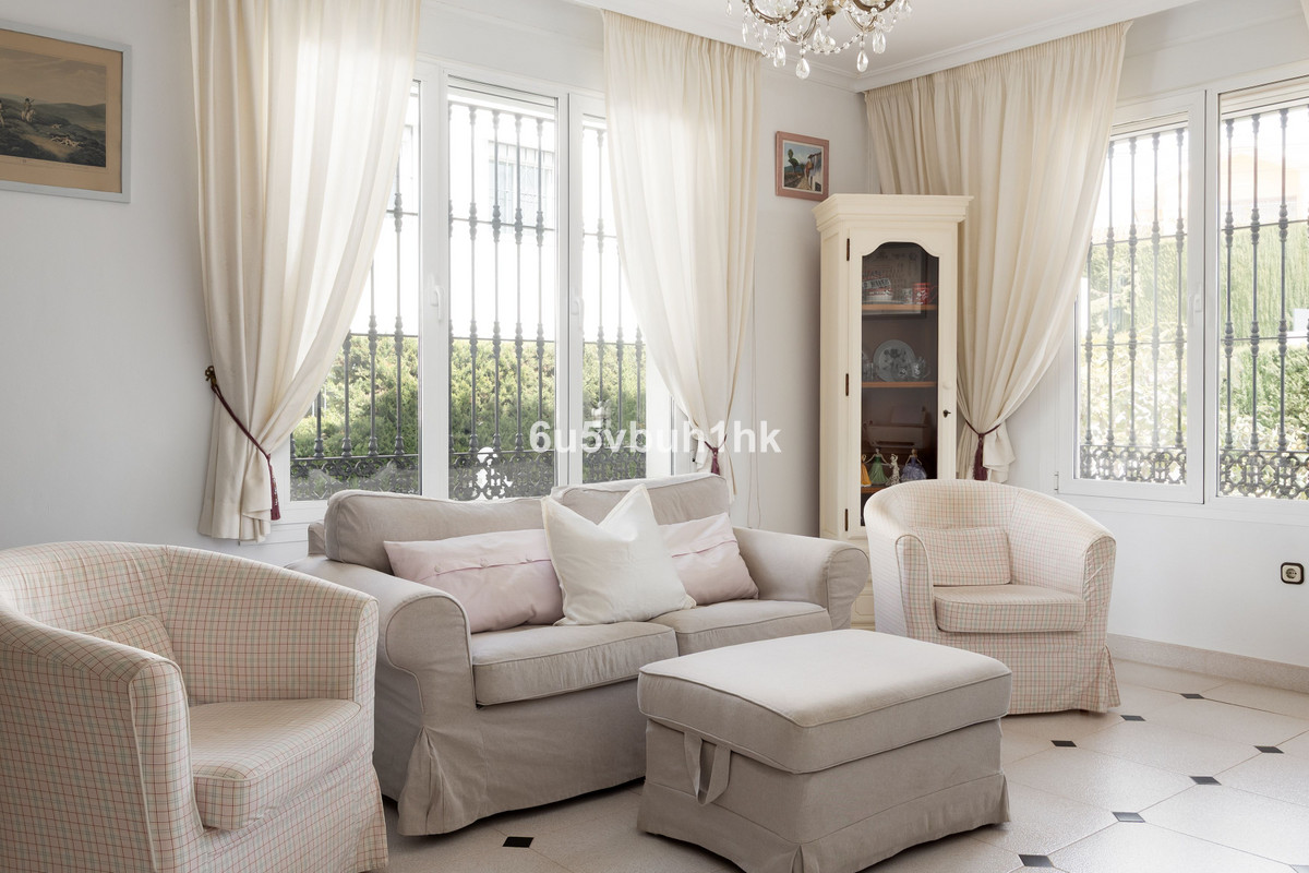 4 Bedroom Villa for Sale in Marbella — 7