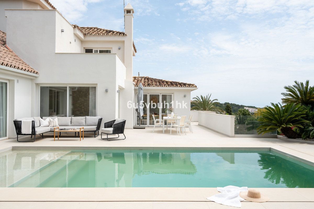 5 Bedroom Villa for Sale in Marbella — 3