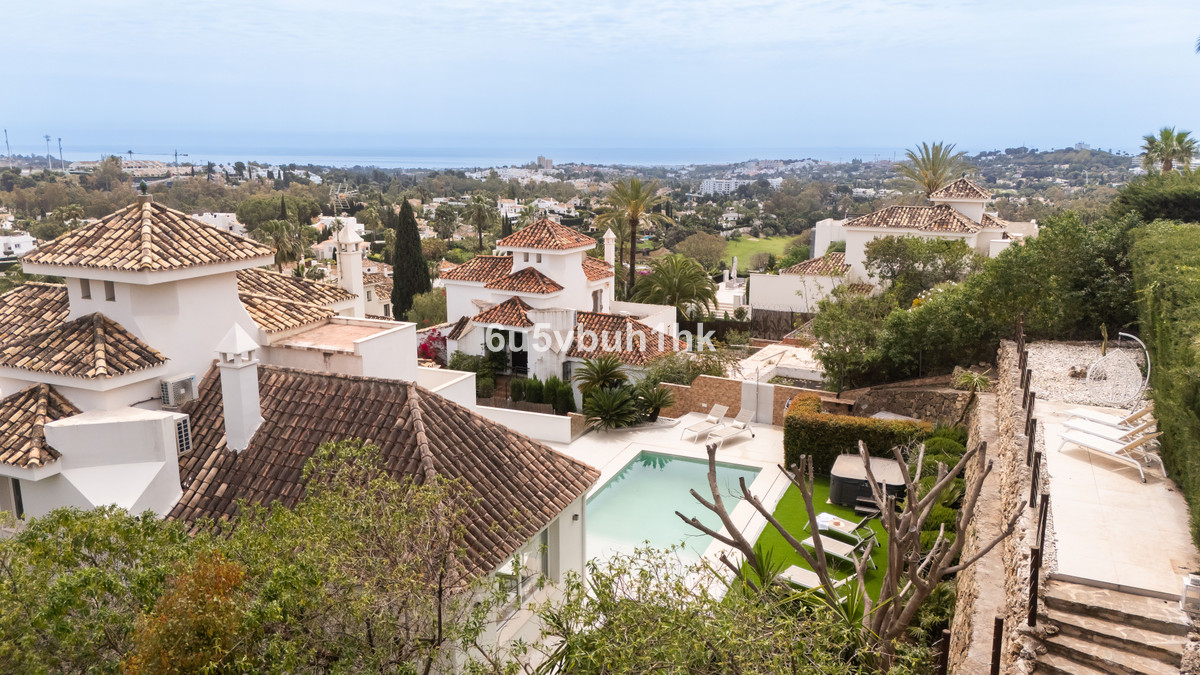5 Bedroom Villa for Sale in Marbella — 7