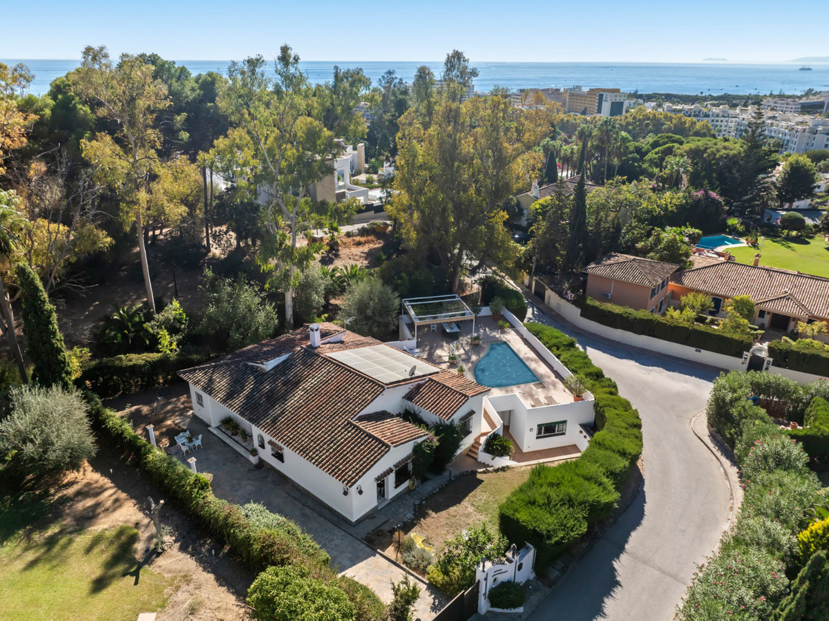 4 Bedroom Villa for Sale in Marbella