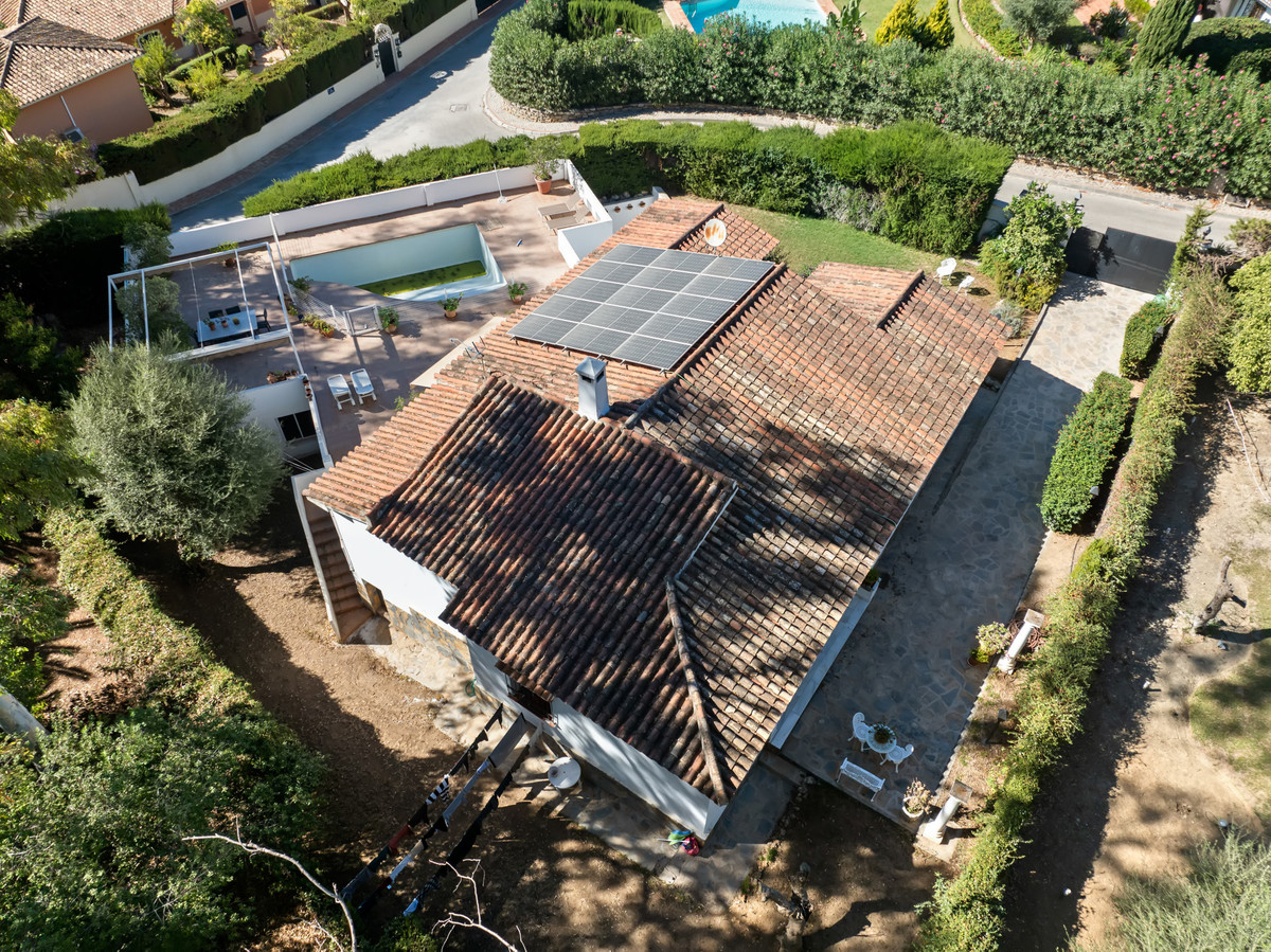 4 Bedroom Villa for Sale in Marbella — 2