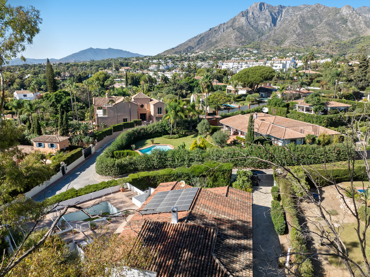 4 Bedroom Villa for Sale in Marbella — 3
