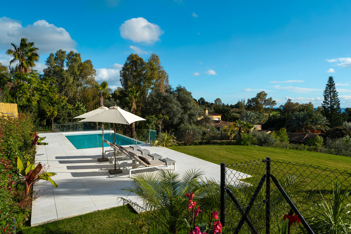 5 Bedroom Villa for Sale in The Golden Mile — 4
