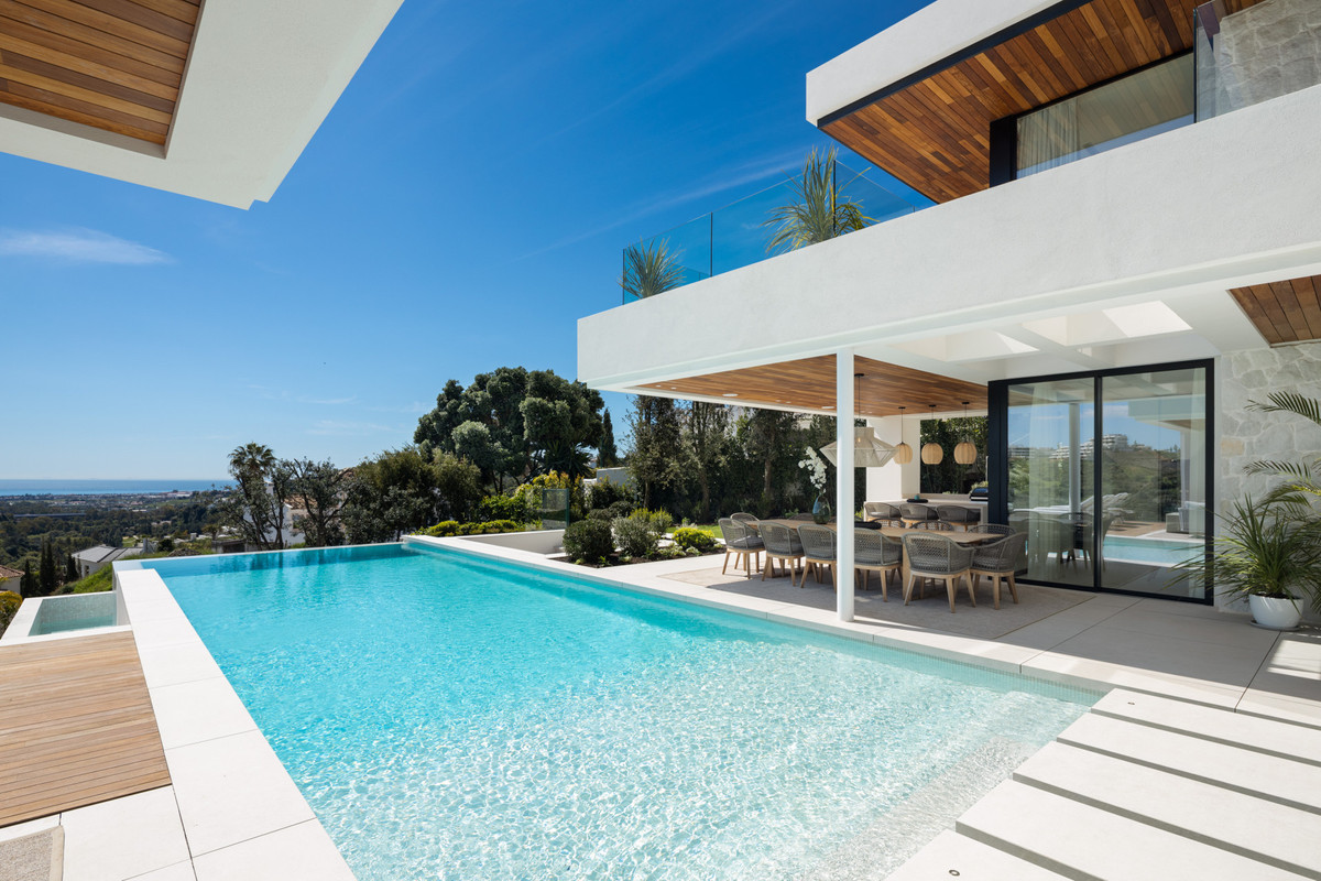 6 Bedroom Villa for Sale in Benahavís — 4