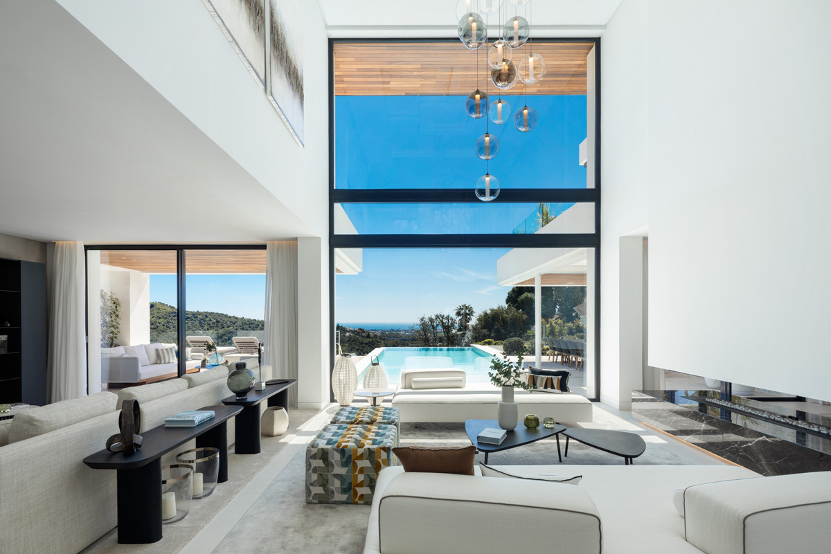 6 Bedroom Villa for Sale in Benahavís — 6