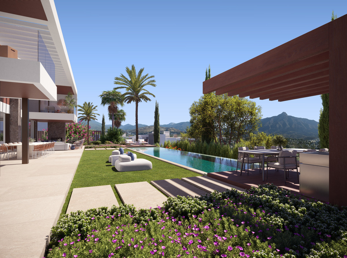 6 Bedroom Villa for Sale in Nueva Andalucía