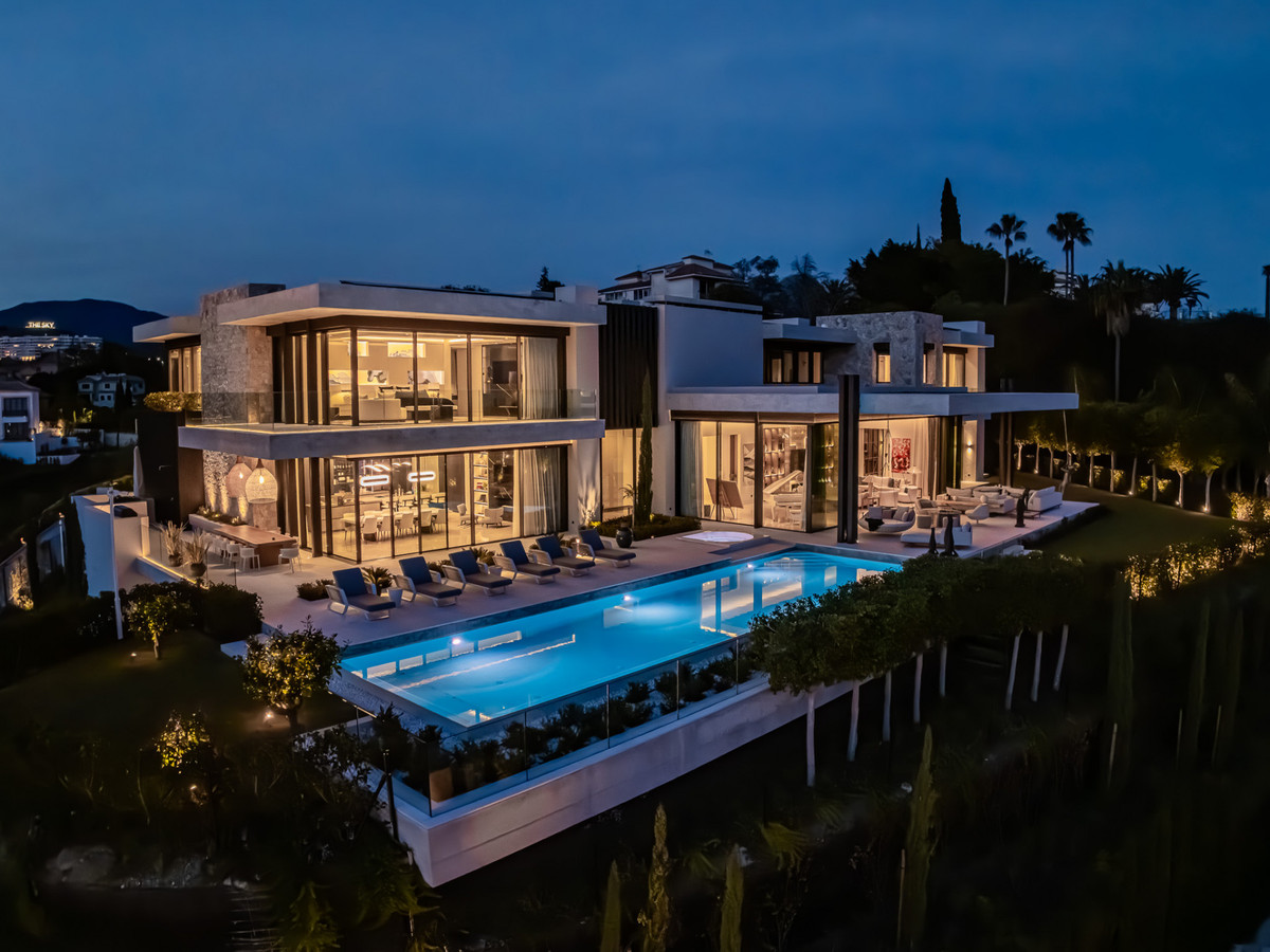 8 Bedroom Villa for Sale in La Quinta — 2