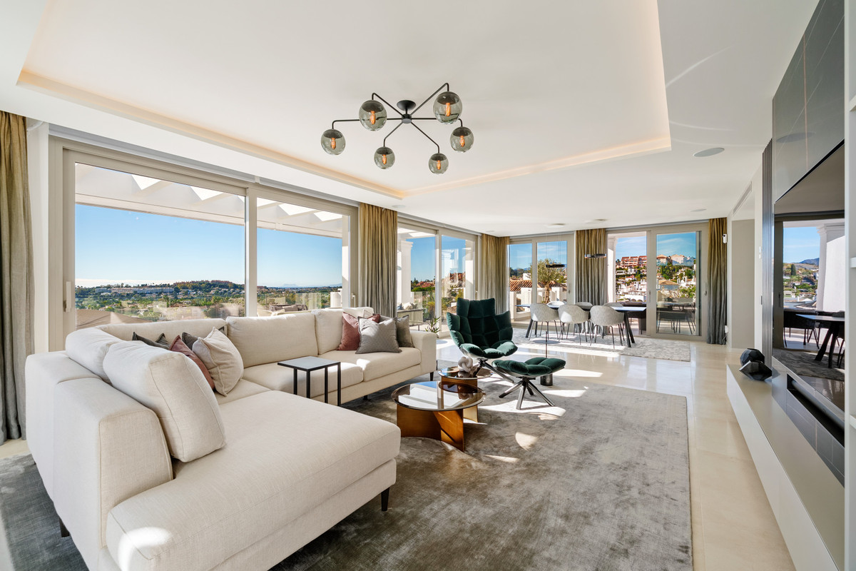 3 Bedroom Apartment for Sale in Aloha — 3