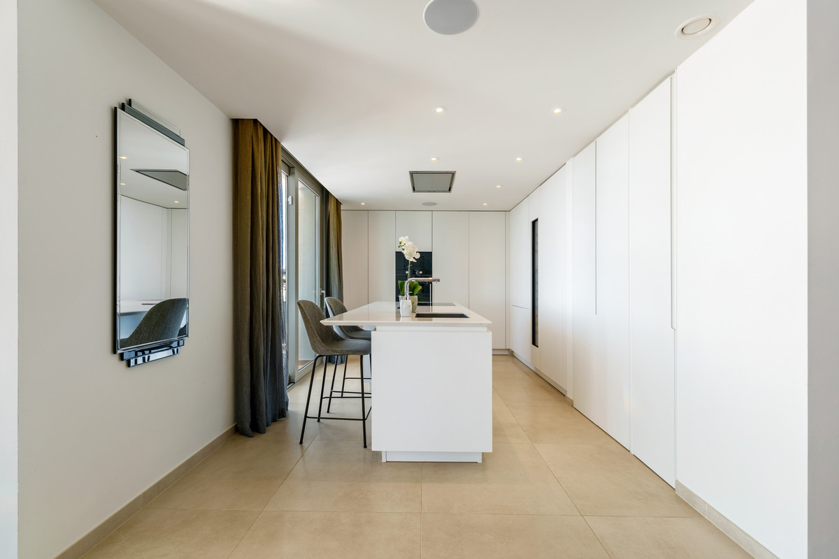 3 Bedroom Apartment for Sale in Aloha — 9