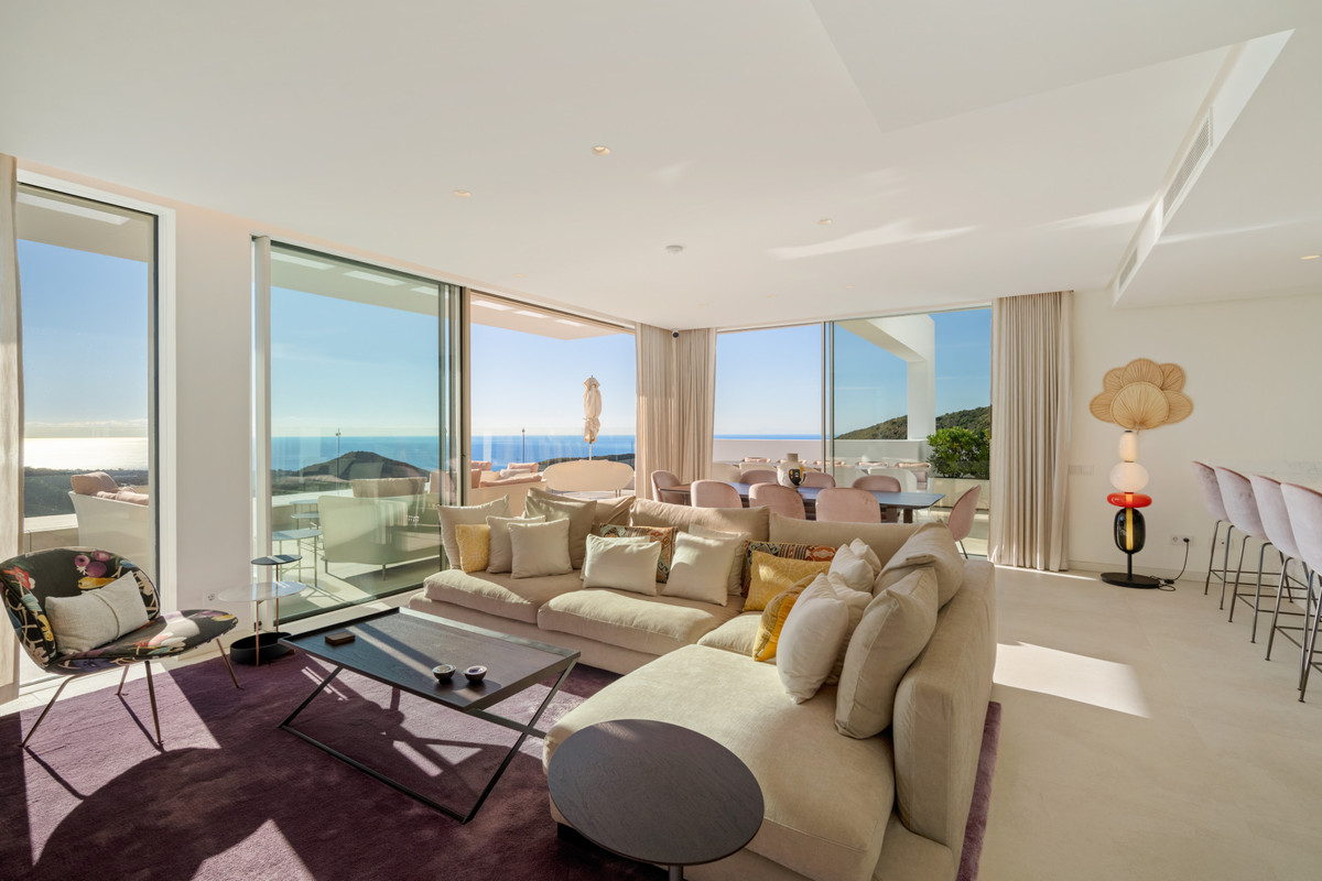 3 Bedroom Apartment for Sale in Ojén — 2