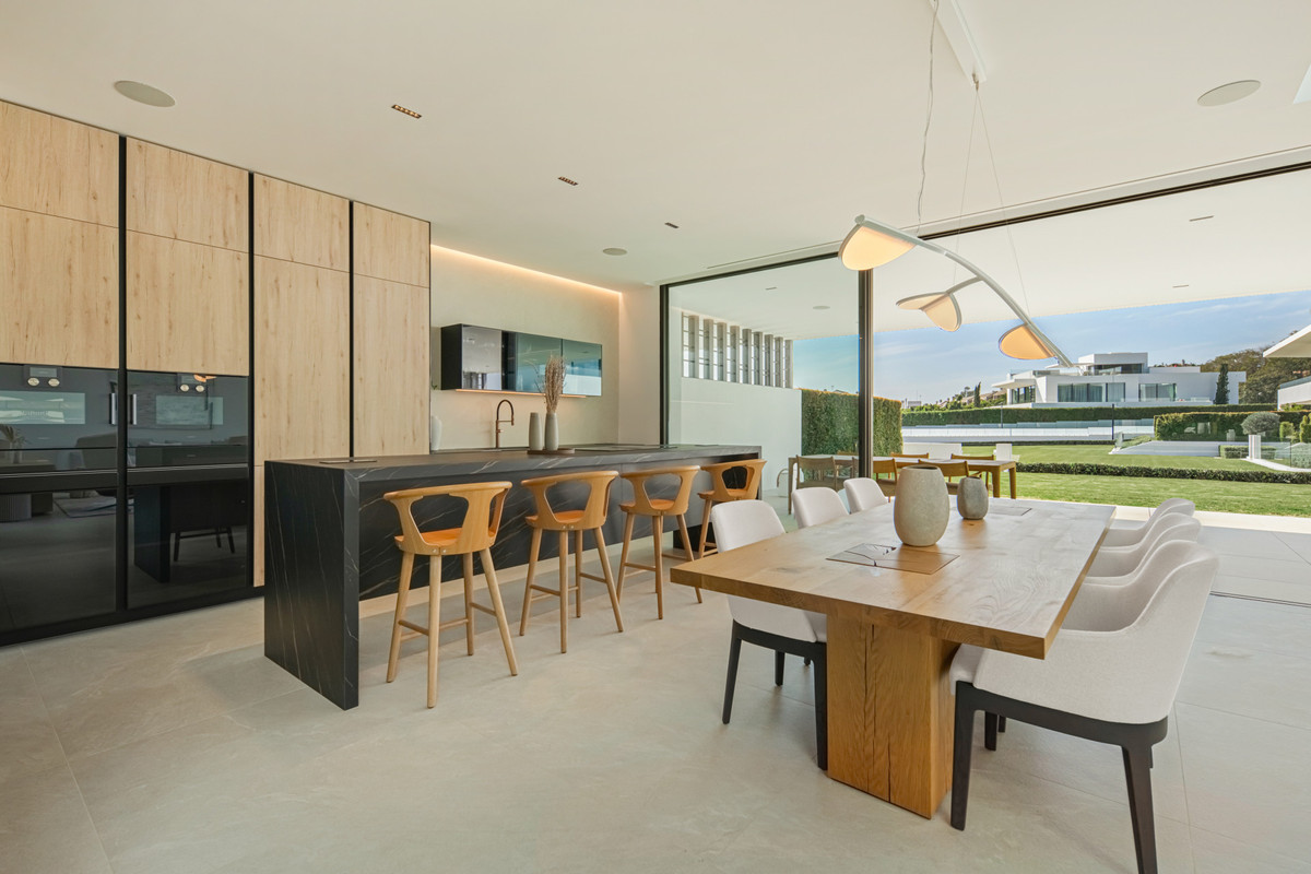 3 Bedroom Villa for Sale in The Golden Mile — 7