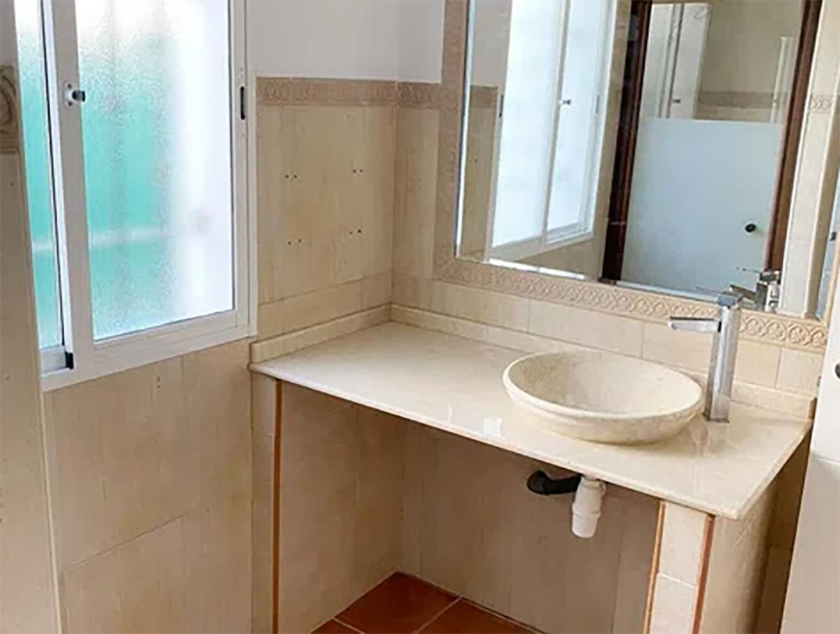 3 Bedroom Villa for Sale in Nueva Andalucía — 8