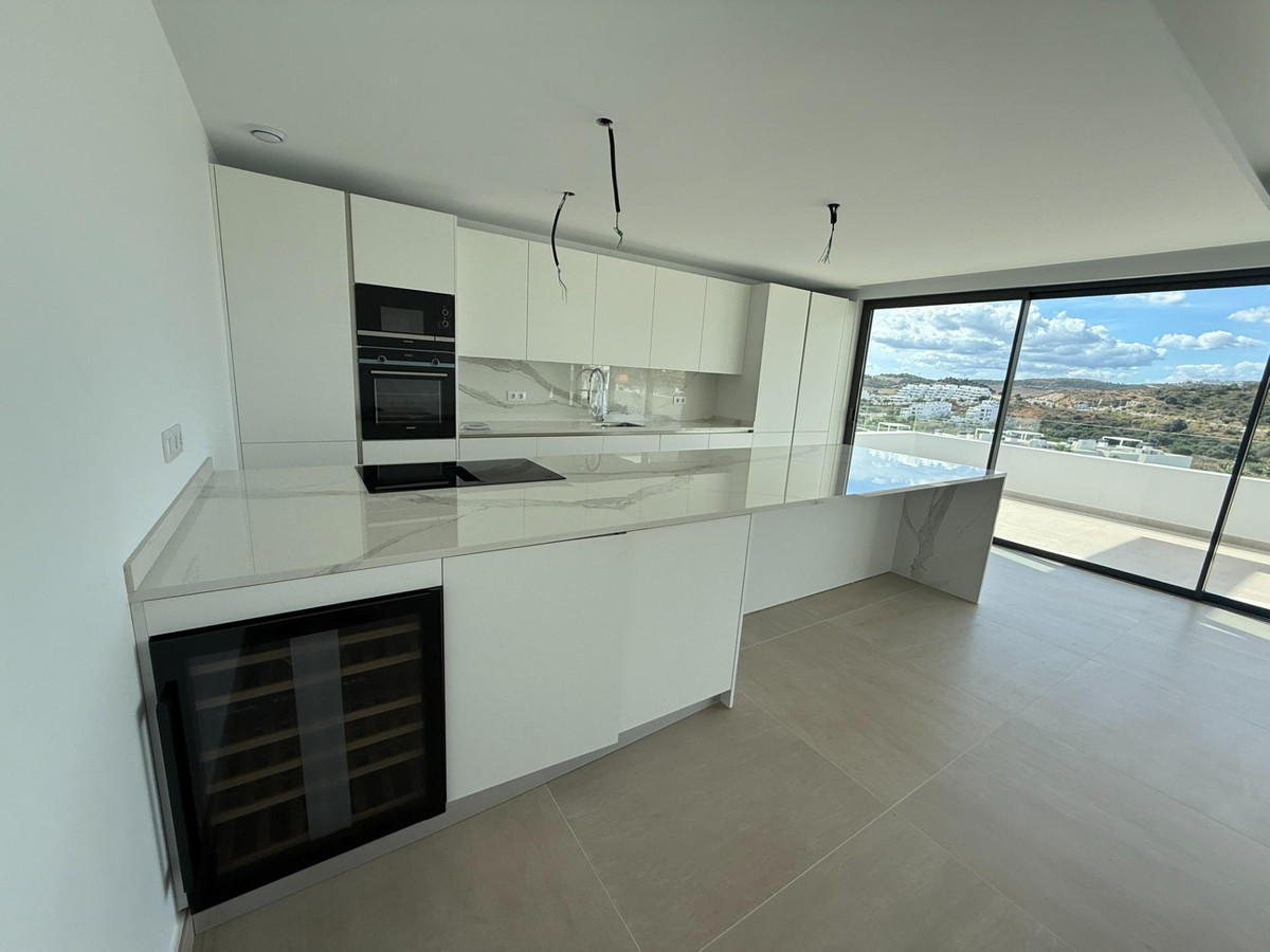 3 Bedroom Apartment for Sale in Estepona — 9