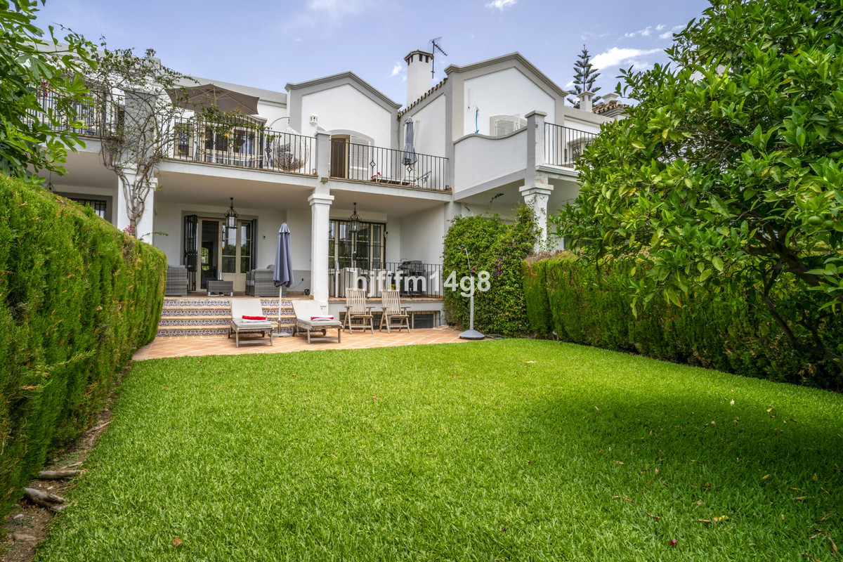 3 Bedroom Villa for Sale in Nueva Andalucía