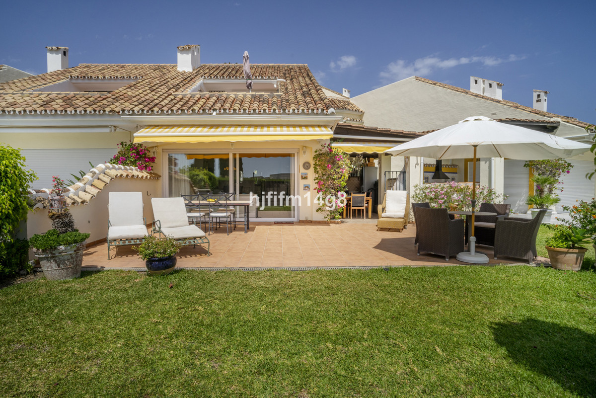 3 Bedroom Villa for Sale in Nueva Andalucía