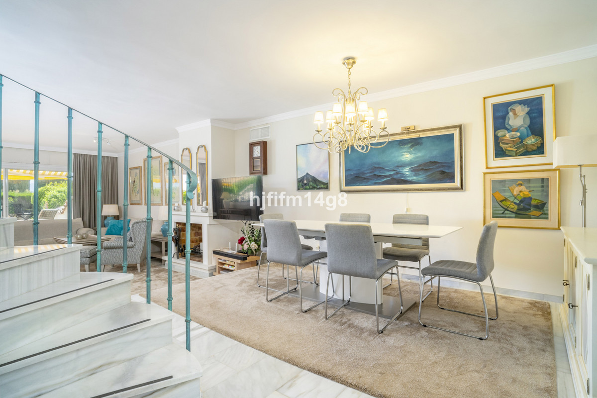 3 Bedroom Villa for Sale in Nueva Andalucía — 6