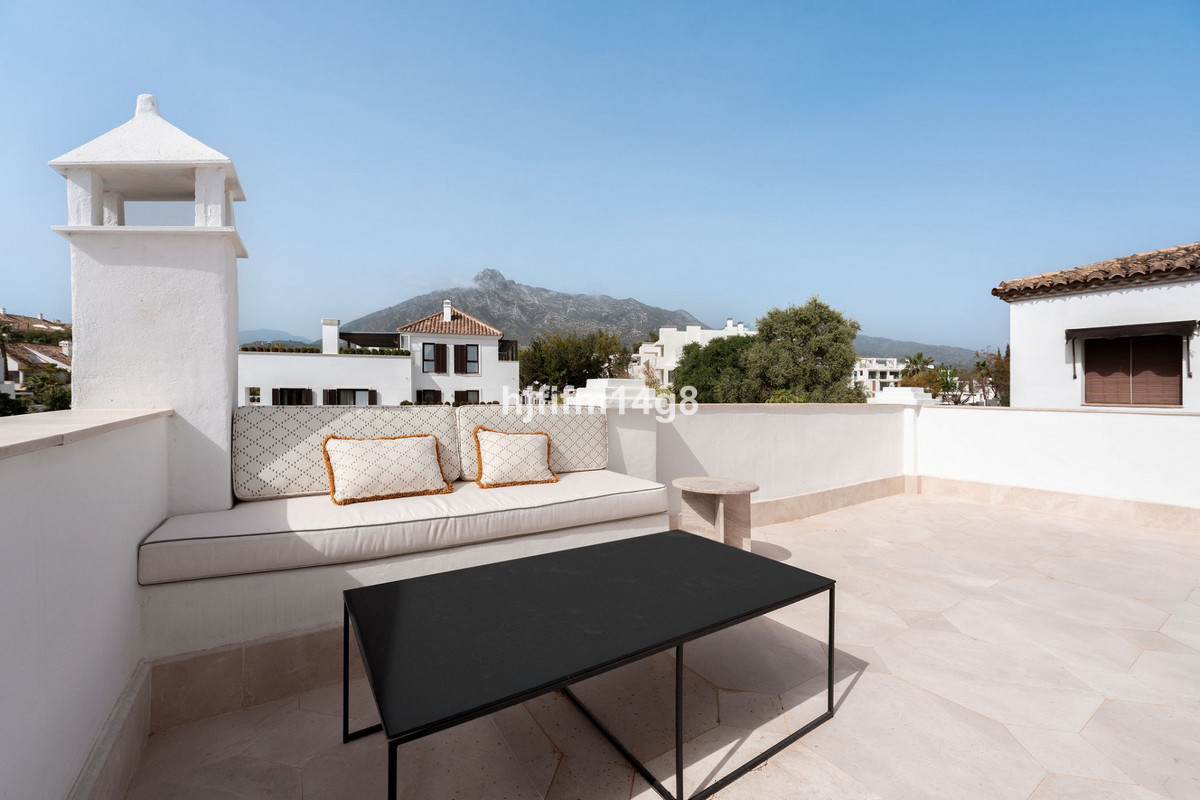 3 Bedroom Villa for Sale in The Golden Mile — 2