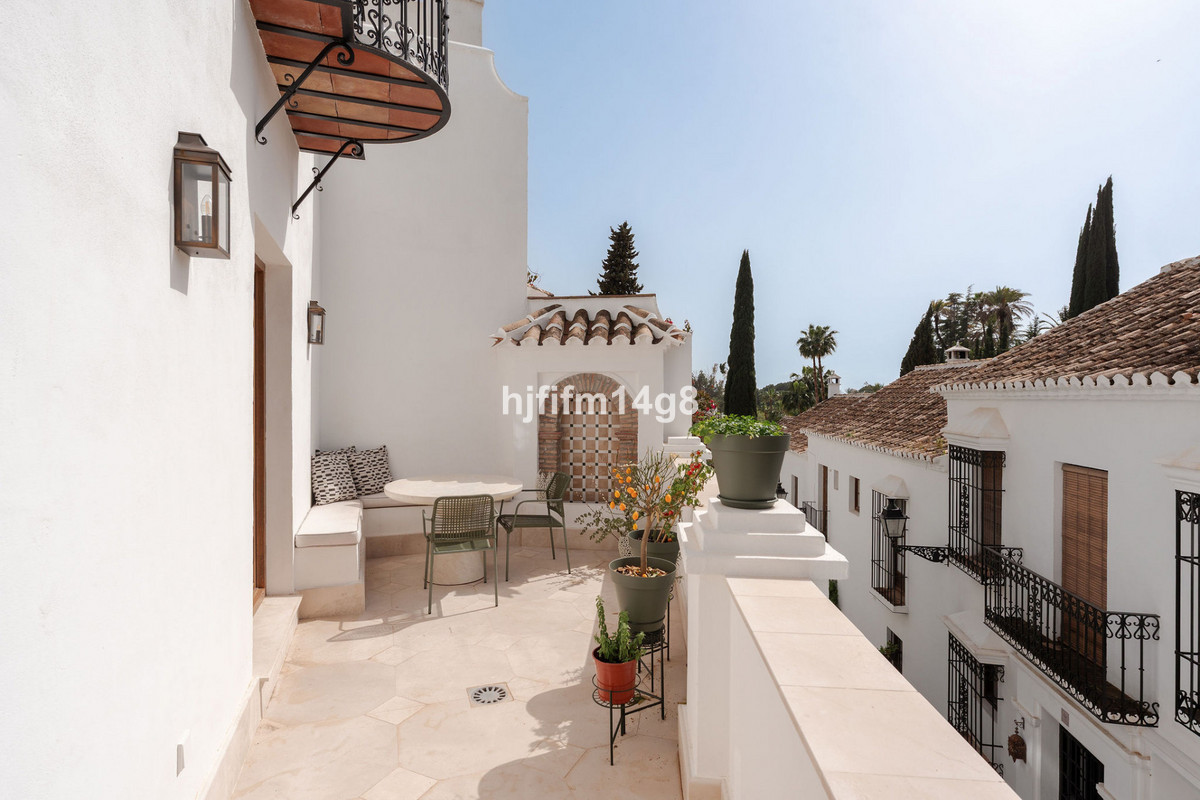 3 Bedroom Villa for Sale in The Golden Mile — 3