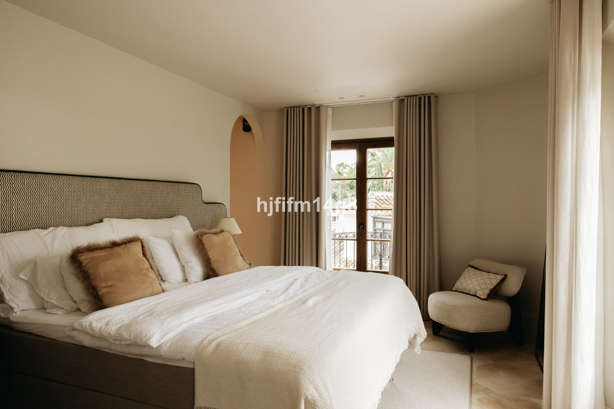 3 Bedroom Villa for Sale in The Golden Mile — 6