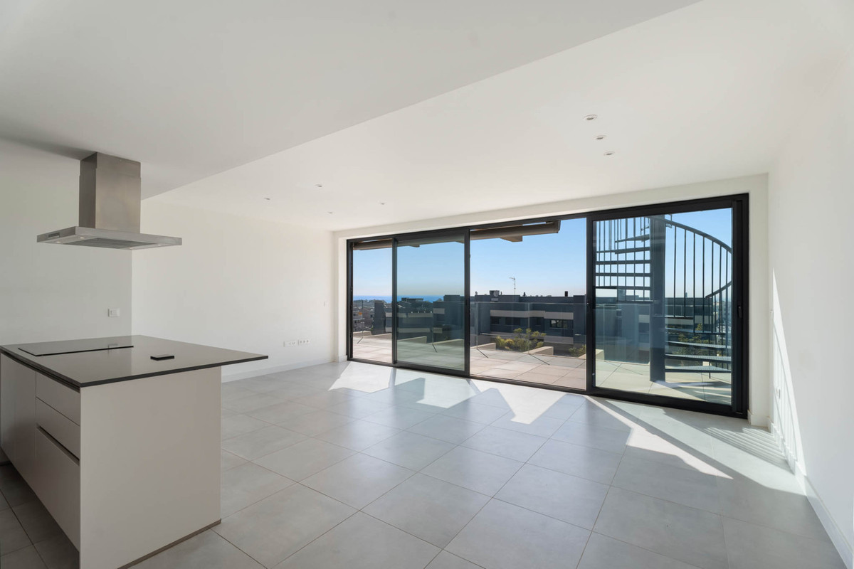 3 Bedroom Apartment for Sale in Estepona — 3