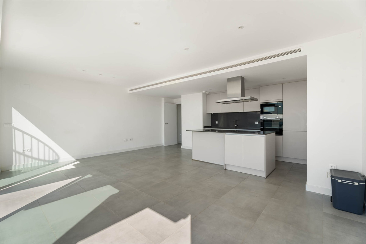 3 Bedroom Apartment for Sale in Estepona — 4