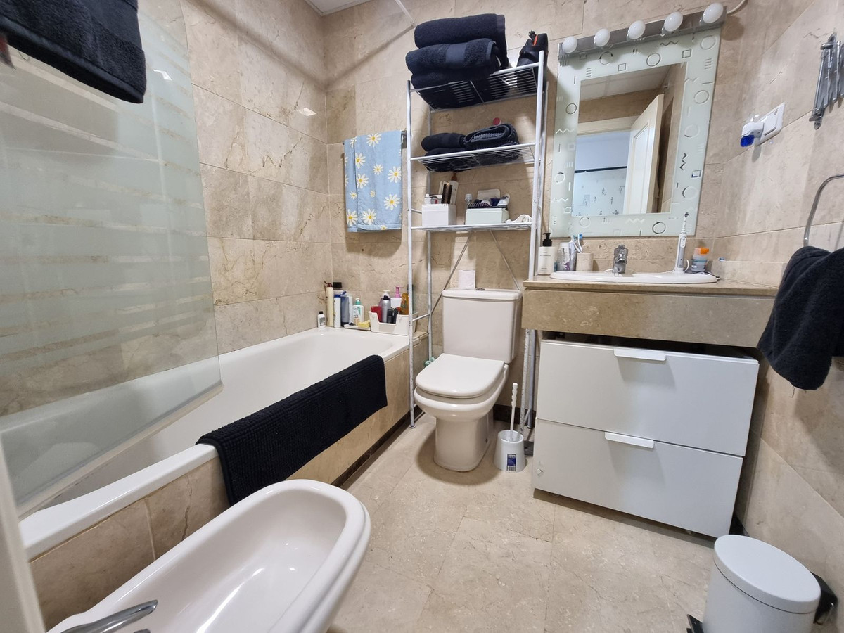 3 Bedroom Apartment for Sale in Estepona — 5