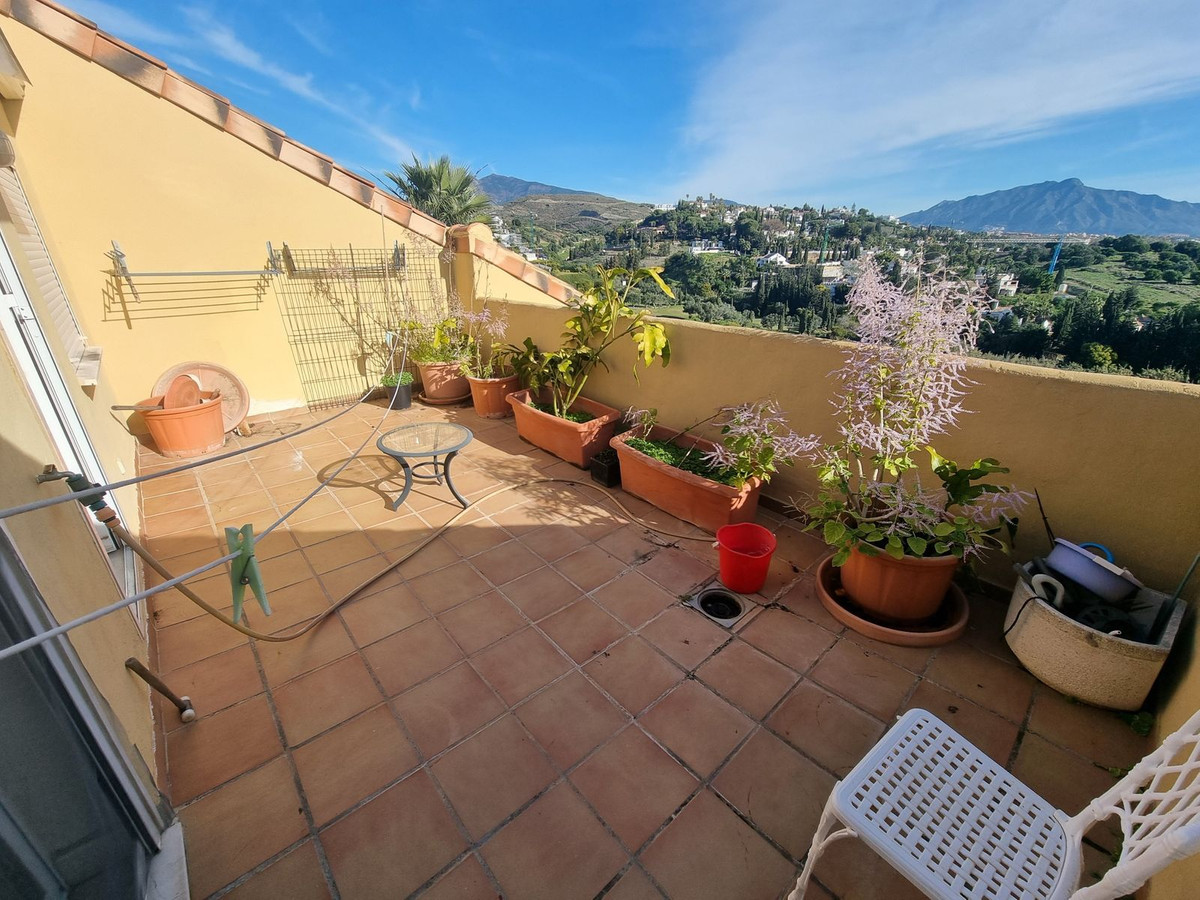 3 Bedroom Apartment for Sale in Estepona — 9
