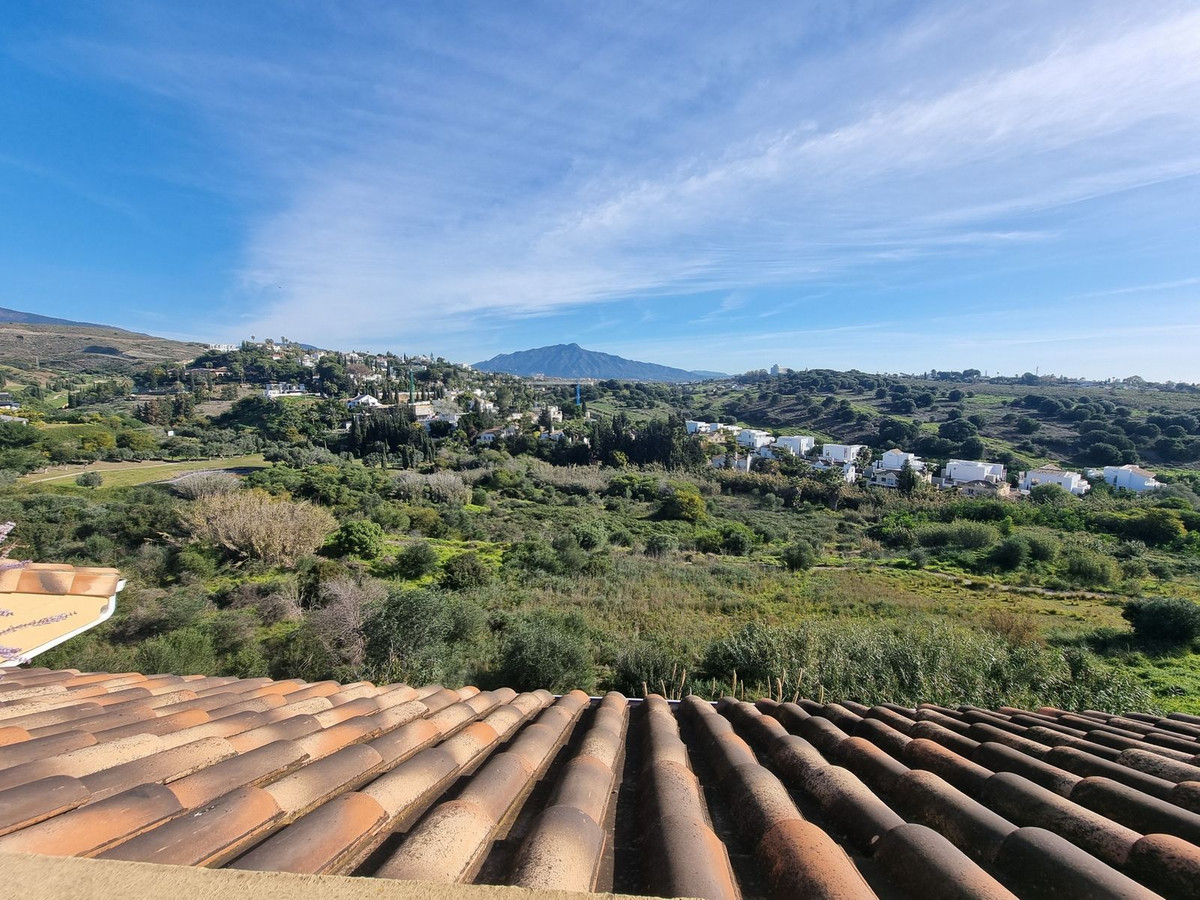 3 Bedroom Apartment for Sale in Estepona — view 10