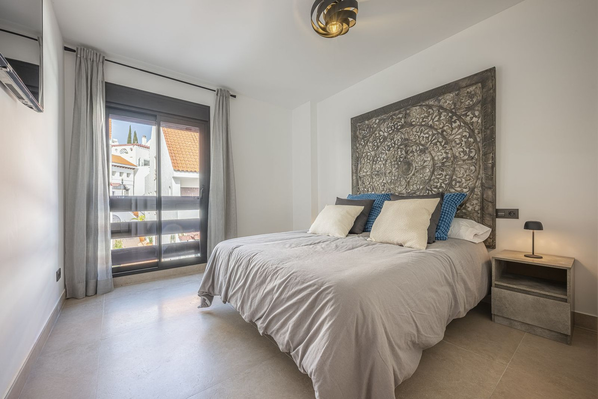 3 Bedroom Apartment for Sale in Nueva Andalucía — 7