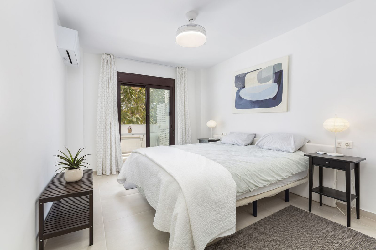 3 Bedroom Apartment for Sale in Nueva Andalucía — 3