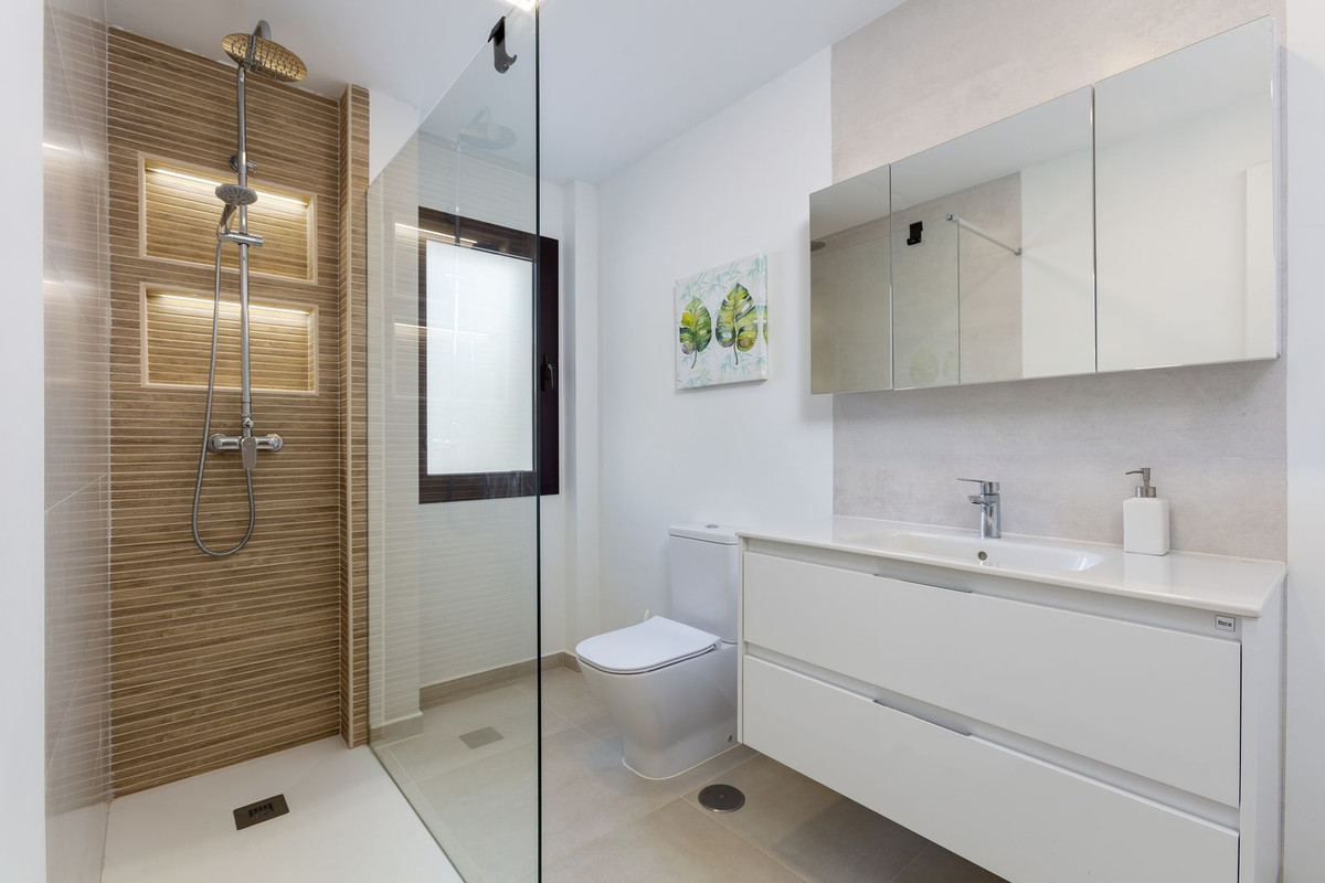 3 Bedroom Apartment for Sale in Nueva Andalucía — 6