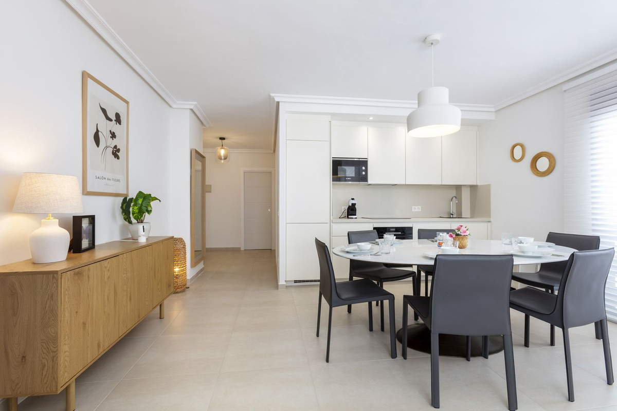 3 Bedroom Apartment for Sale in Nueva Andalucía — 9
