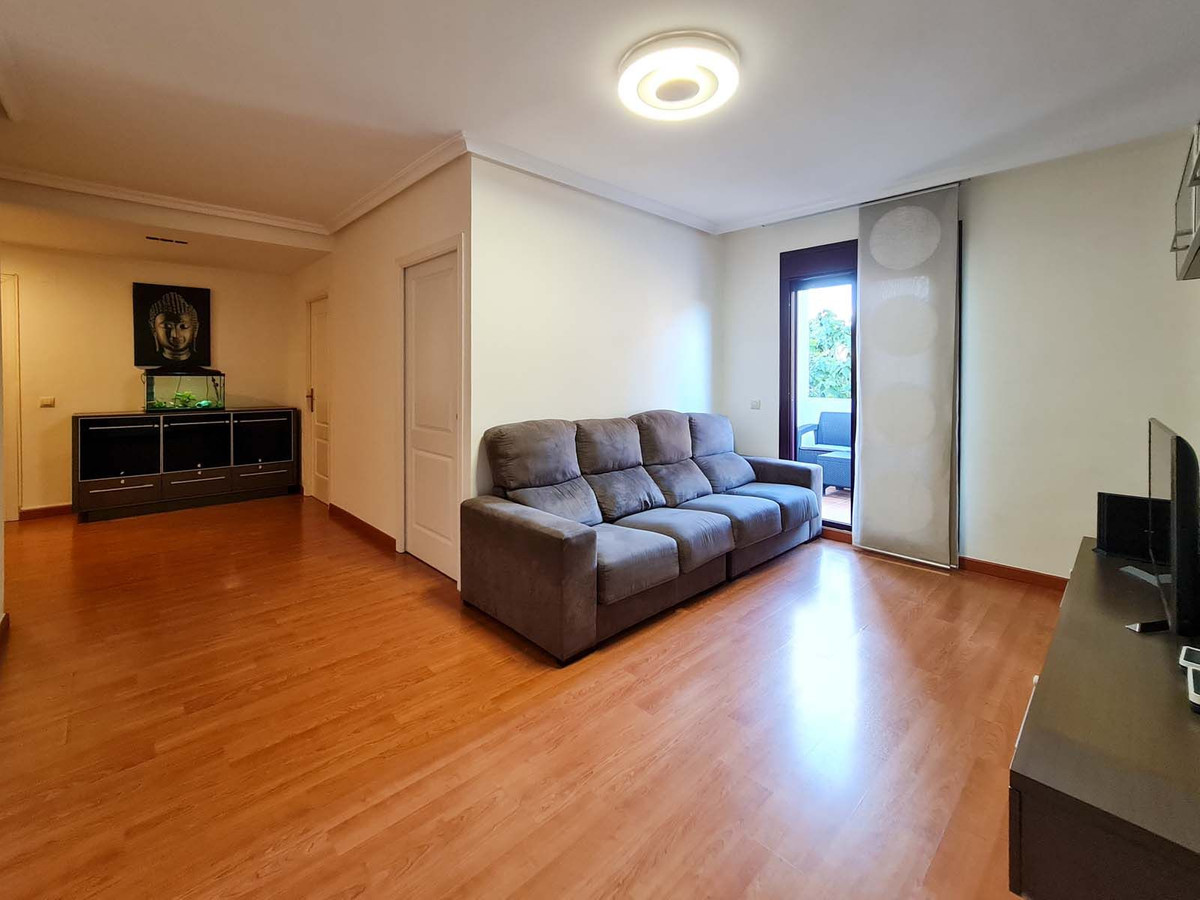1 Bedroom Apartment for Sale in Nueva Andalucía — 4