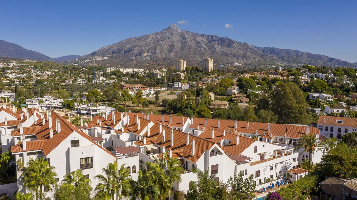 1 Bedroom Apartment for Sale in Nueva Andalucía — 5