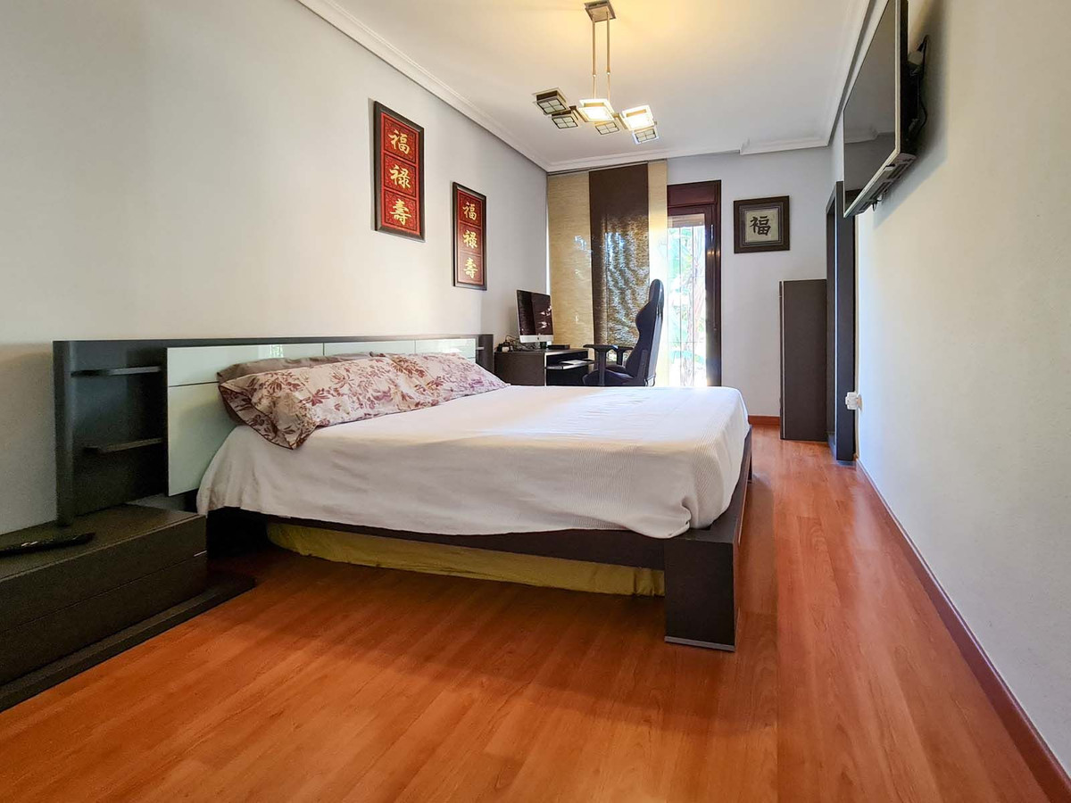 1 Bedroom Apartment for Sale in Nueva Andalucía — 6
