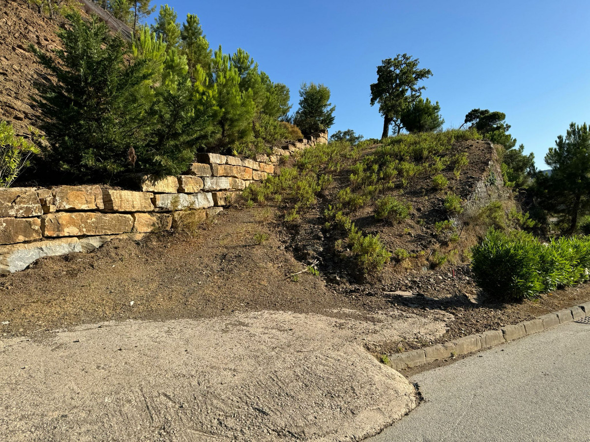 Plot for Sale in La Zagaleta — 9