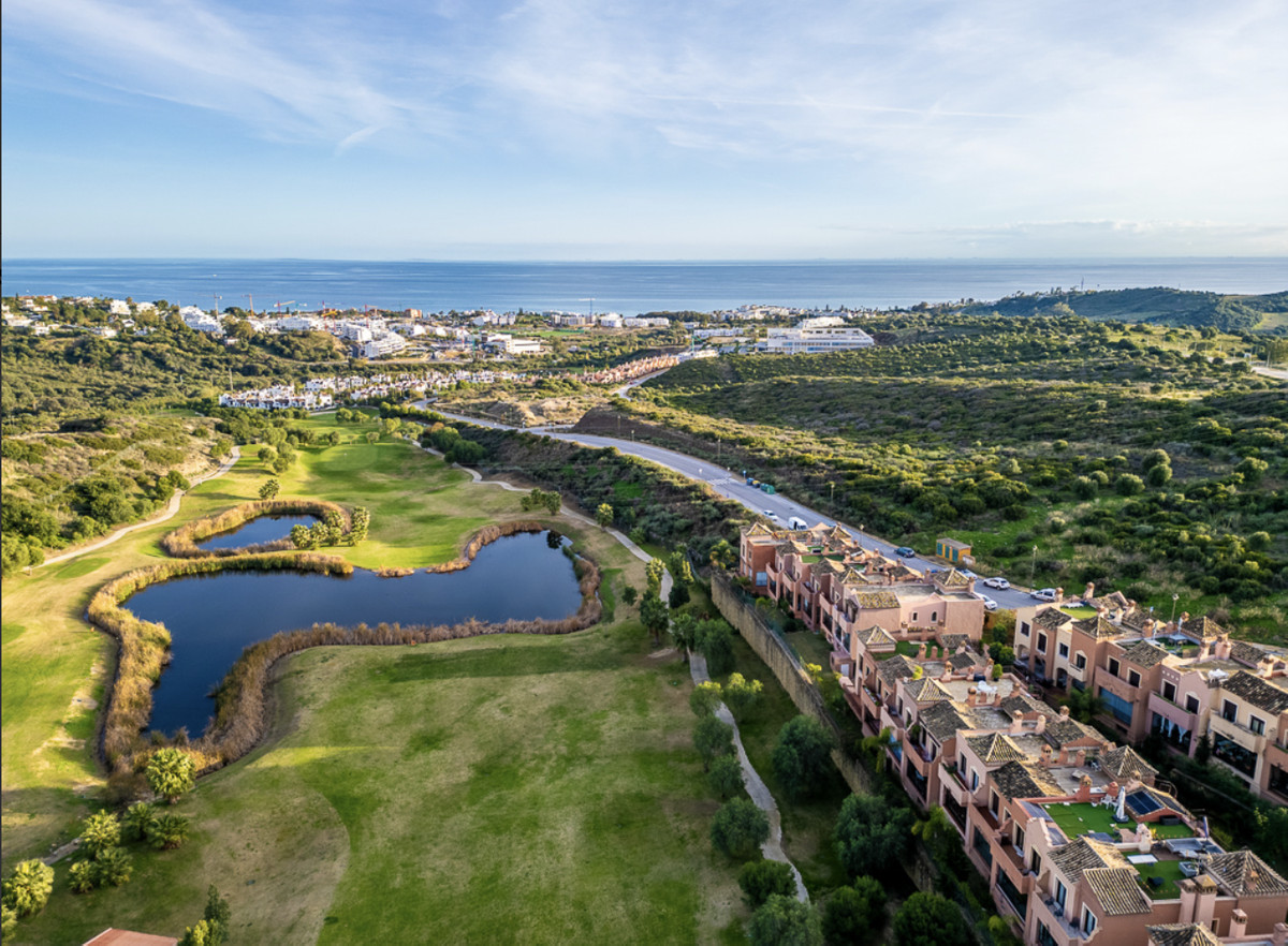 4 Bedroom Villa for Sale in Estepona