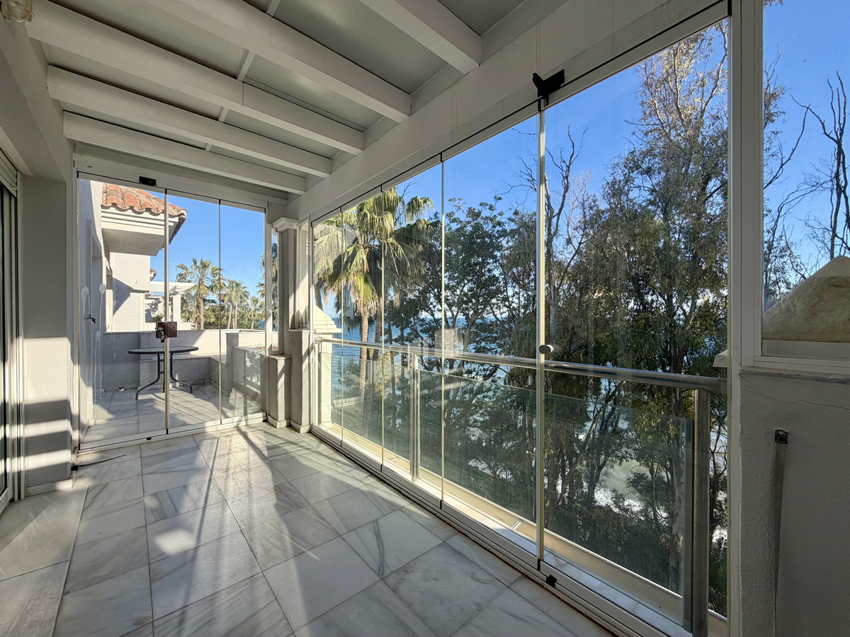 2 Bedroom Apartment for Sale in Estepona — 3