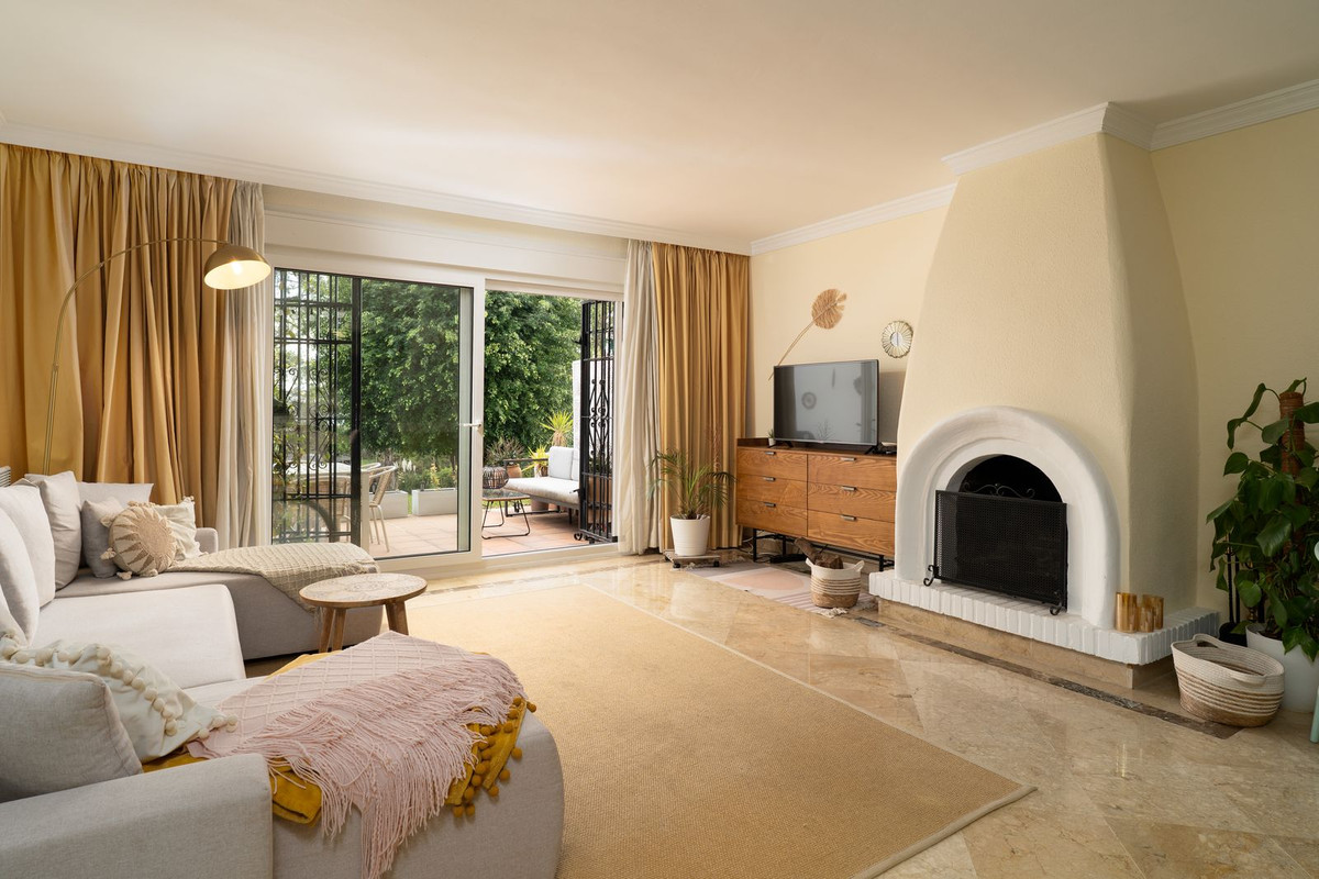 2 Bedroom Villa for Sale in Atalaya — 5