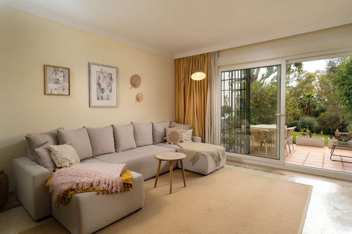 2 Bedroom Villa for Sale in Atalaya — 6