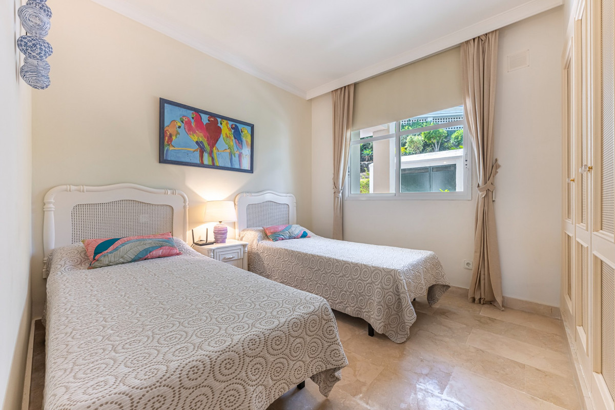 2 Bedroom Apartment for Sale in Nueva Andalucía — 6