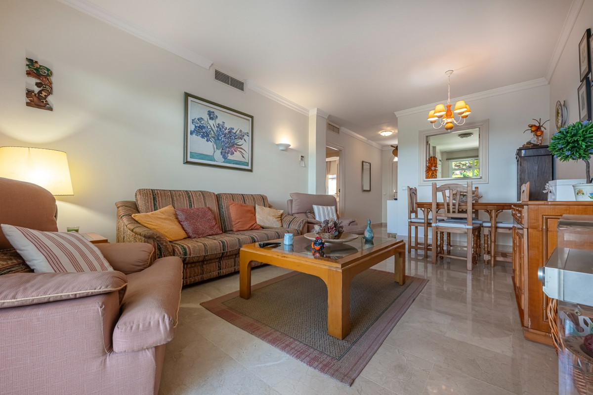 2 Bedroom Apartment for Sale in Nueva Andalucía — 8