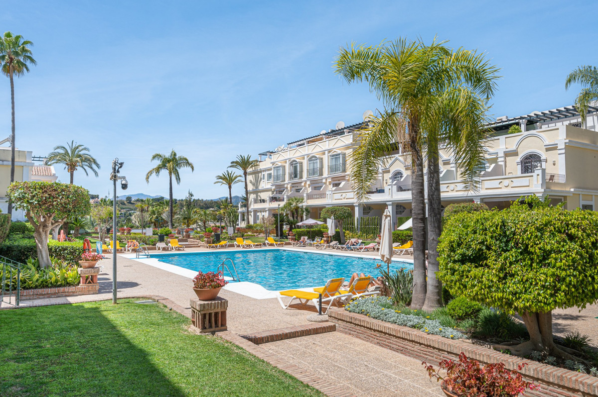 2 Bedroom Apartment for Sale in Nueva Andalucía — 9