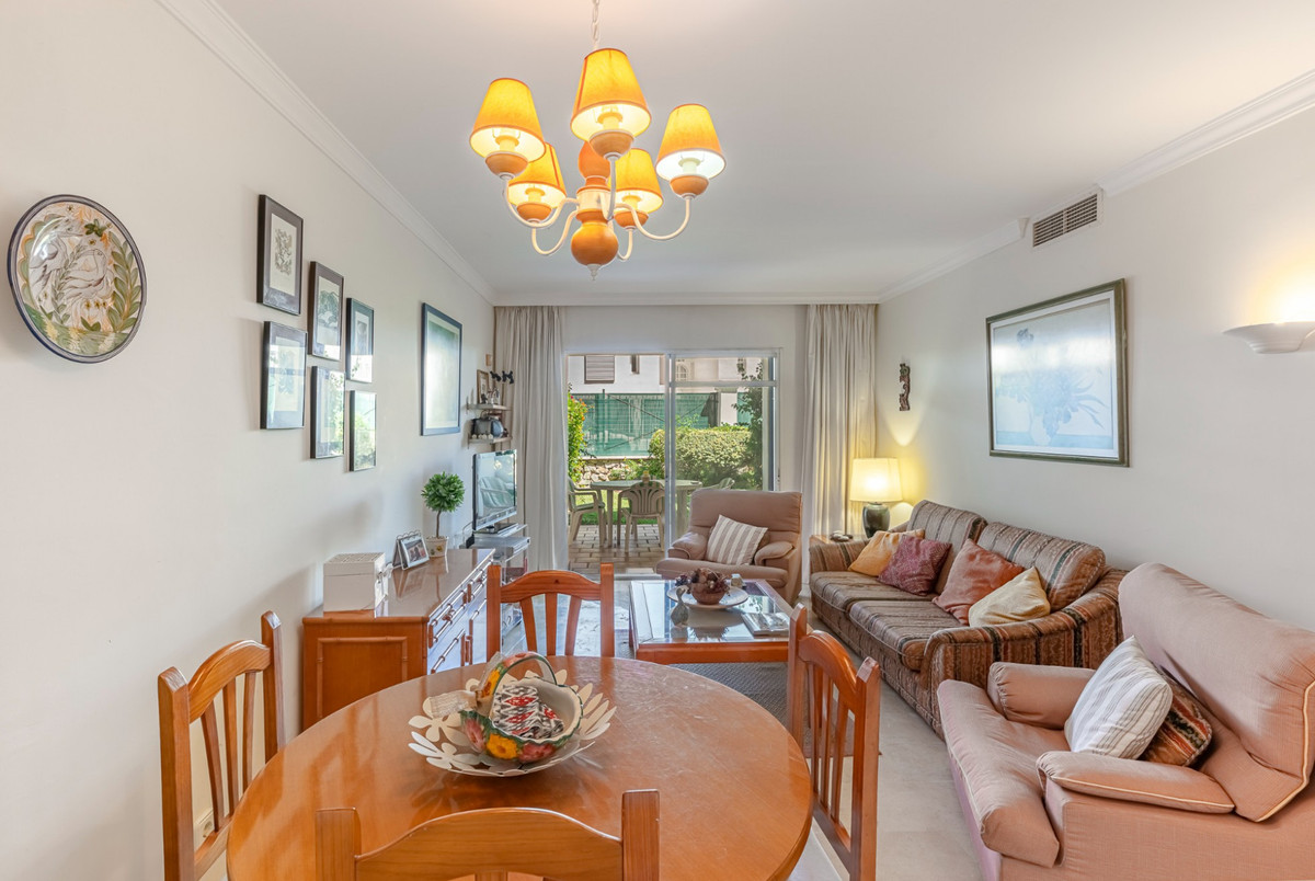 2 Bedroom Apartment for Sale in Nueva Andalucía — view 10