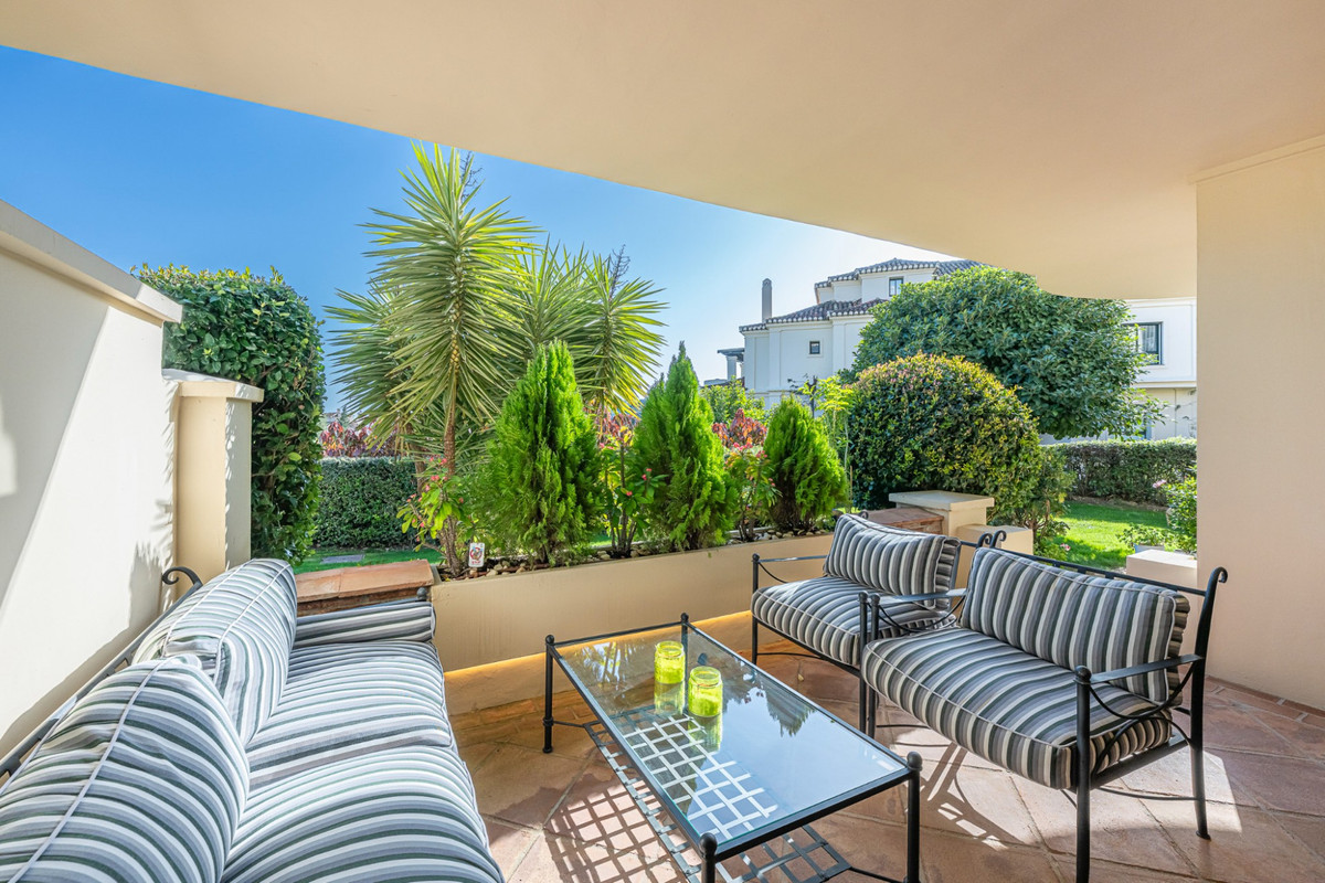 3 Bedroom Apartment for Sale in Benahavís