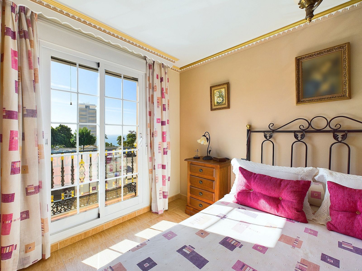 2 Bedroom Villa for Sale in Estepona — 3