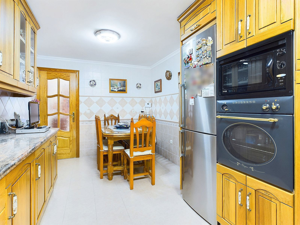 2 Bedroom Villa for Sale in Estepona — 6