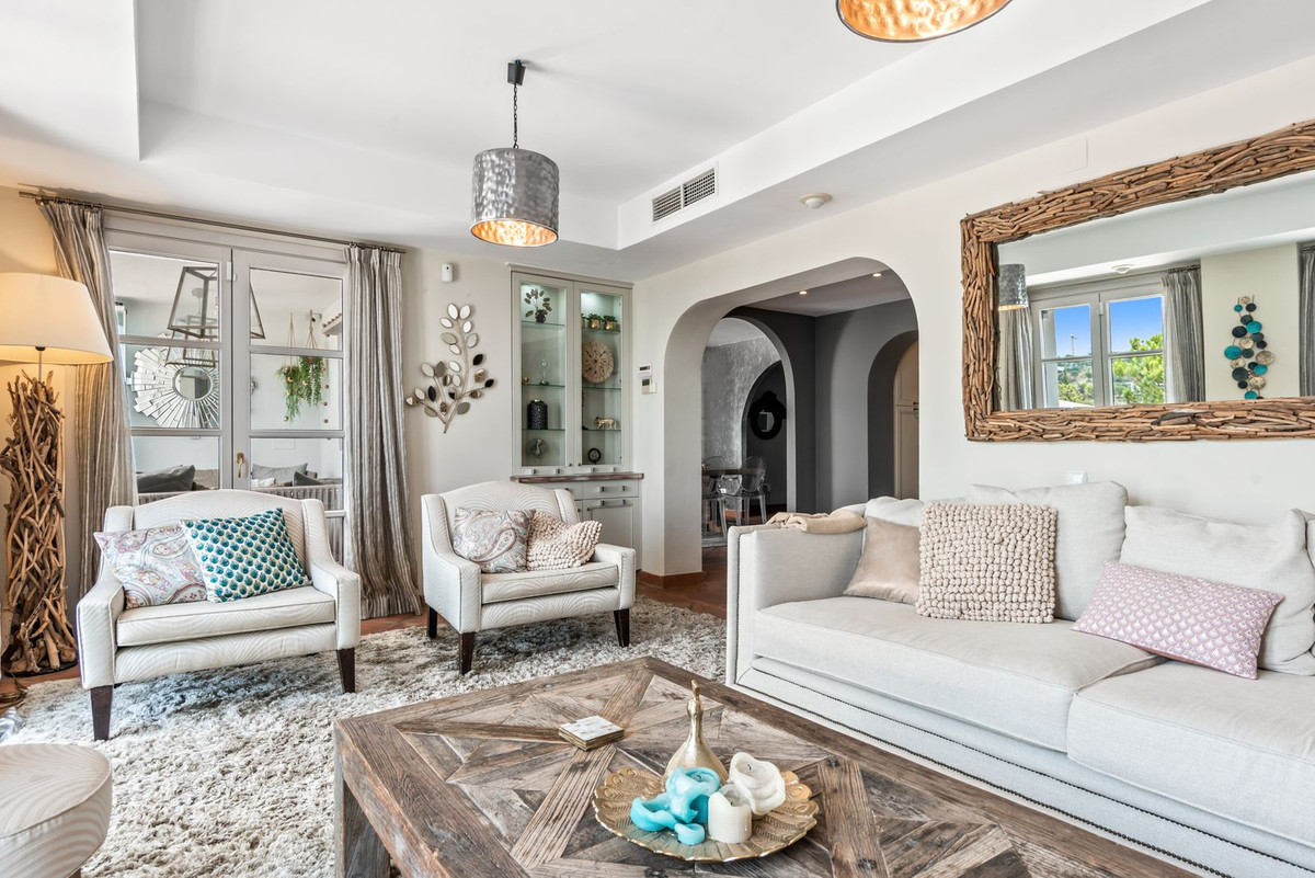 5 Bedroom Villa for Sale in La Heredia — 5