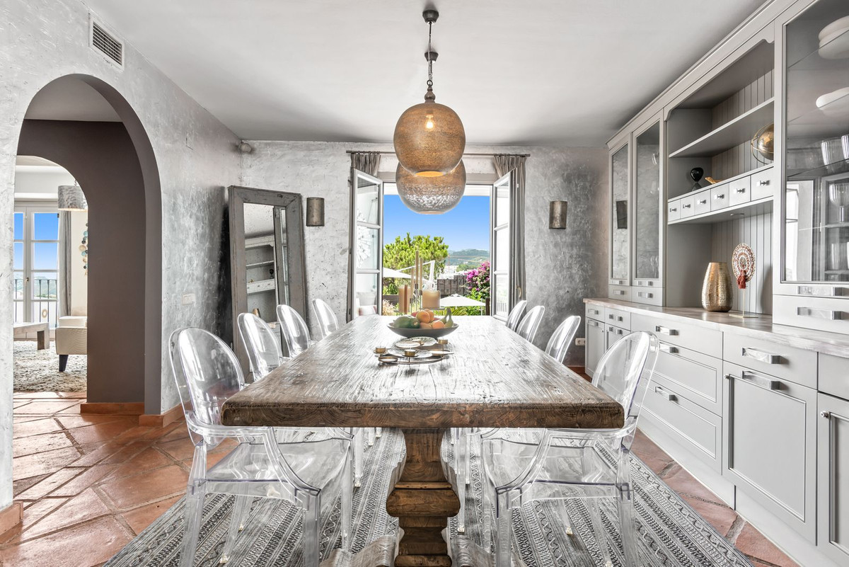 5 Bedroom Villa for Sale in La Heredia — 6