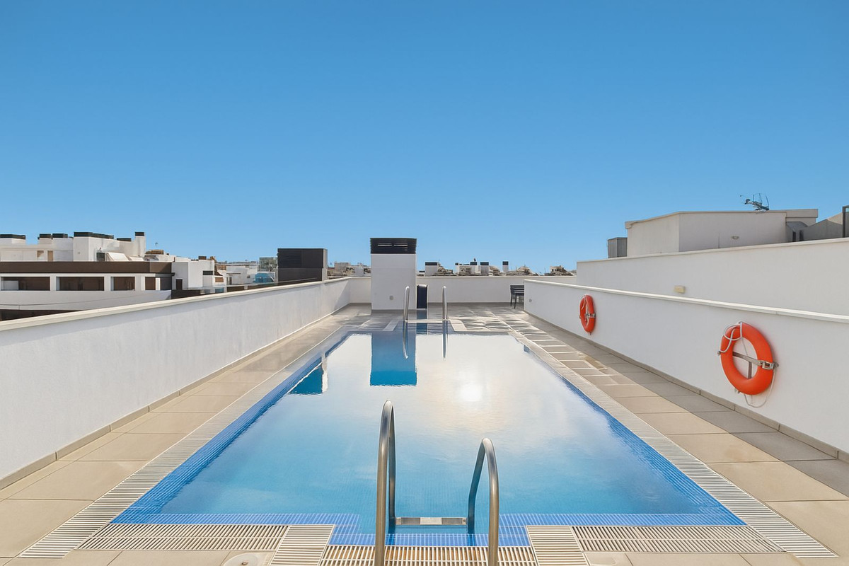 2 Bedroom Apartment for Sale in Estepona